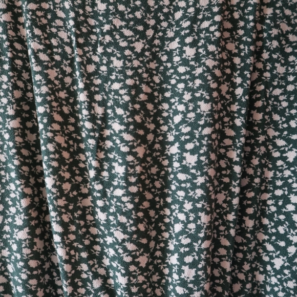 American Eagle Cottagecore Green & White Puffy Sleeves Top - Picture 5 of 8